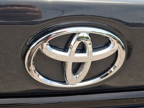 Used 2025 Toyota Corolla LE FWD image 28