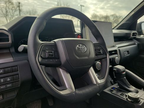 Used 2024 Toyota Tacoma TRD Off-Road w/ TRD Off Road Upgrade Package image 15