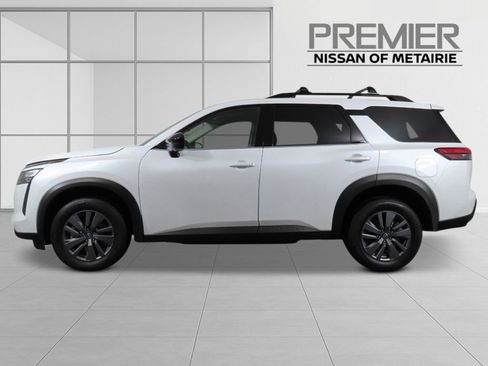 New 2026 Nissan Pathfinder SV image 2