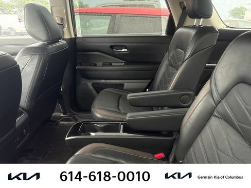 Used 2023 Nissan Pathfinder Platinum AWD/4WD image 10