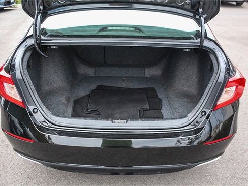 Used 2018 Honda Accord EX image 37