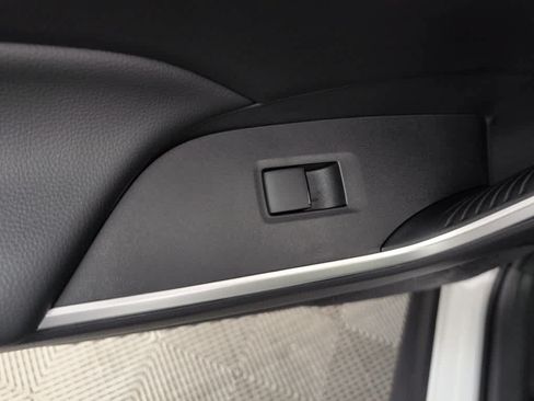 Used 2025 Toyota RAV4 LE FWD image 21