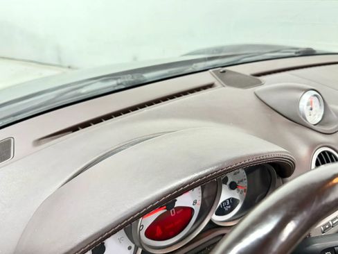 Used 2006 Porsche Boxster S RWD image 32