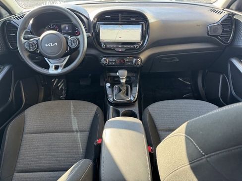 Certified 2022 Kia Soul S image 15
