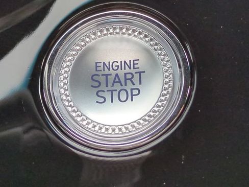 Certified 2026 Genesis G70 2.5T RWD image 28