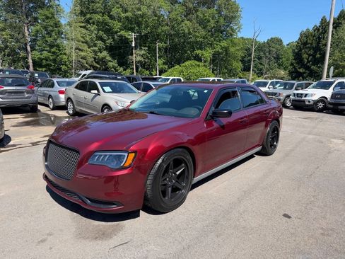 Used 2019 Chrysler 300 Touring w/ Sport Appearance Package RWD image 1
