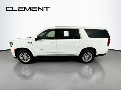 Used 2024 GMC Yukon XL SLT AWD/4WD image 6