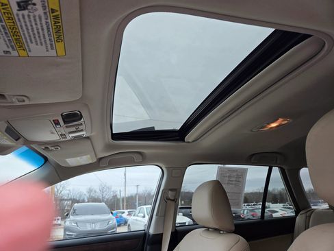 Used 2016 Subaru Outback 2.5i Limited image 14