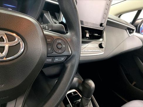 Used 2021 Toyota Corolla LE w/ LE Convenience Package FWD image 23