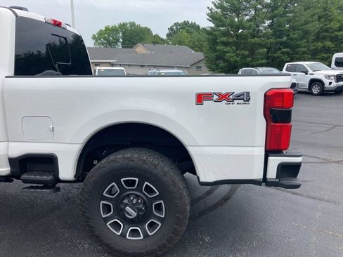 Used 2024 Ford F250 Platinum AWD/4WD image 9