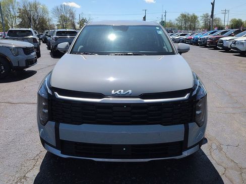 New 2026 Kia Sportage EX FWD image 3