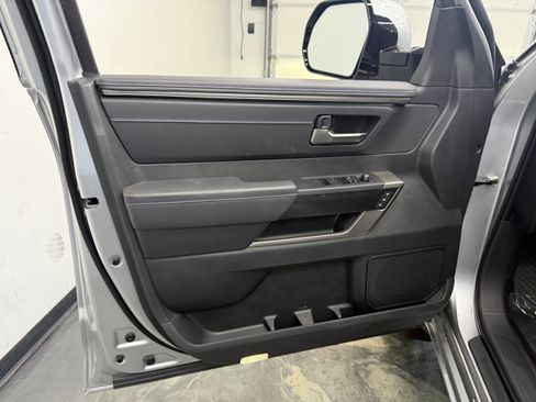 Used 2026 Toyota Tundra Platinum AWD/4WD image 7