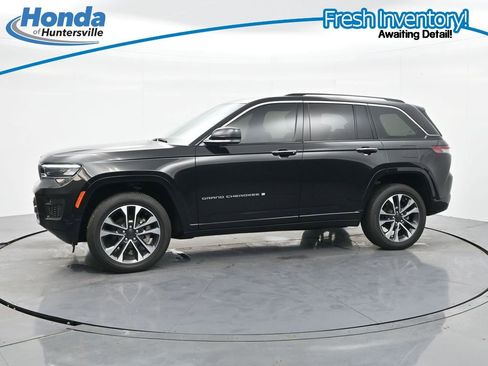 Used 2023 Jeep Grand Cherokee Overland AWD/4WD image 6
