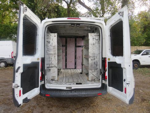 Used 2017 Ford Transit 250 130 Medium Roof image 37