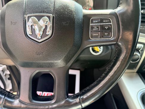 Used 2018 RAM 1500 SLT image 26