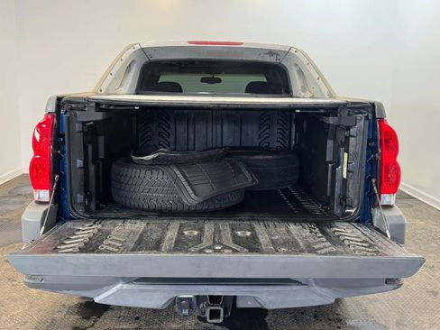 Used 2002 Chevrolet Avalanche 4x4 w/ Off-Road Suspension Pkg image 29