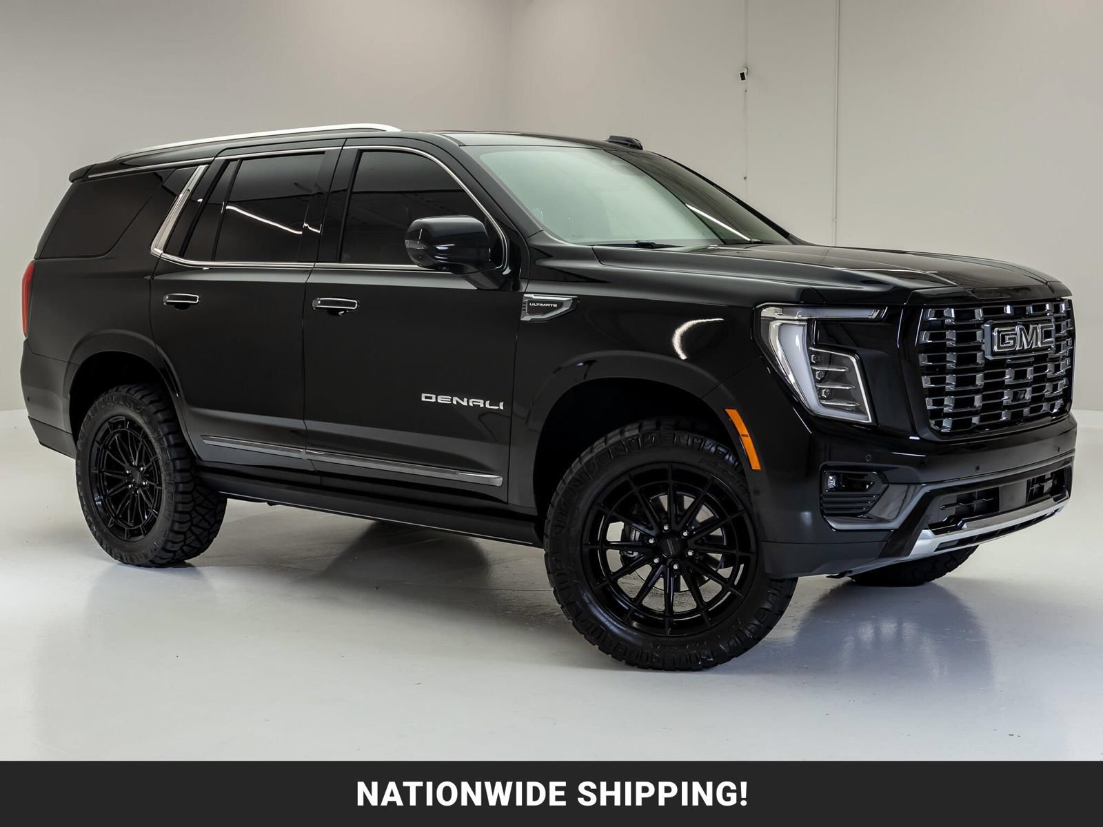 Used 2025 GMC Yukon Denali Ultimate AWD/4WD image 1