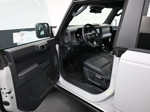New 2026 Ford Bronco Badlands AWD/4WD image 8