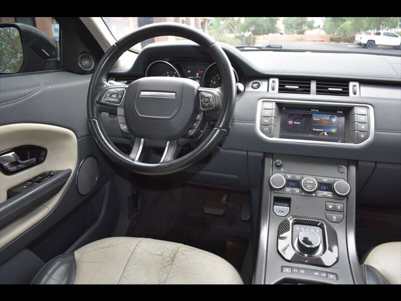 Used 2019 Land Rover Range Rover Evoque SE Premium AWD/4WD image 29