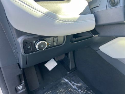 New 2026 Ford Explorer Platinum w/ LUX Leather Package image 11