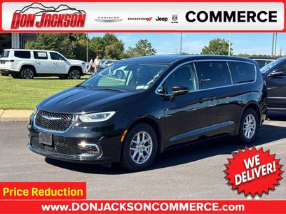 Used 2024 Chrysler Pacifica Touring-L