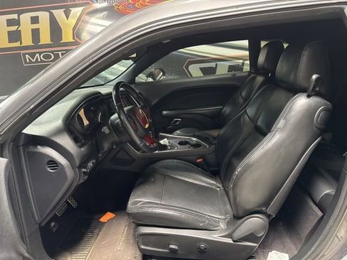 Used 2016 Dodge Challenger SXT Plus RWD image 4