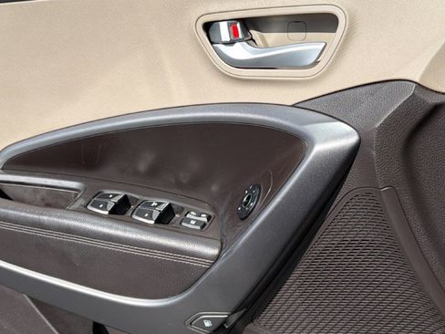 Used 2014 Hyundai Santa Fe Sport image 22