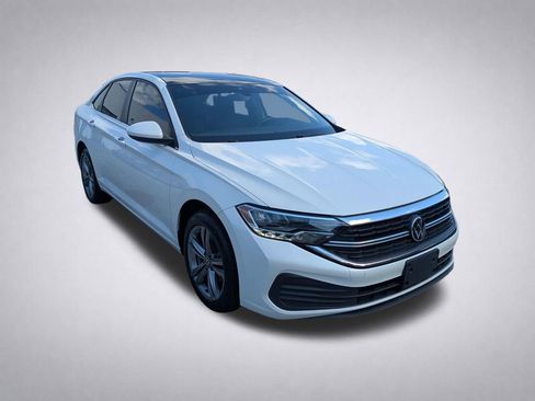 Used 2023 Volkswagen Jetta SE FWD image 1