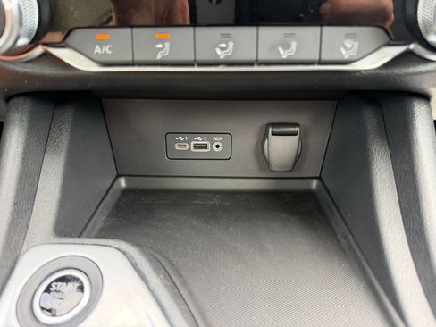 Used 2023 Nissan Sentra SV FWD image 23