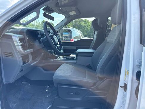 Used 2024 Ford F250 XLT w/ FX4 Off-Road Package AWD/4WD image 3