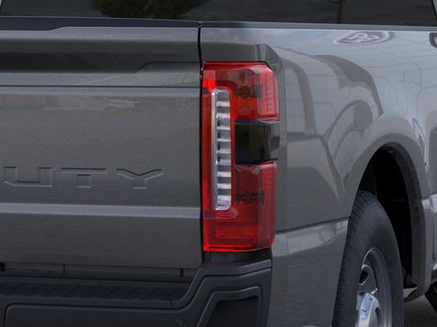 New 2026 Ford F350 XL w/ 360-Degree Camera Package image 21