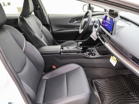 New 2026 Toyota Prius XLE image 18