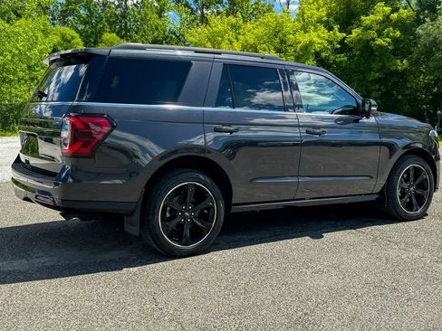 Certified 2023 Ford Expedition Limited AWD/4WD image 3
