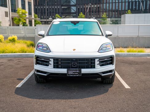 Certified 2026 Porsche Cayenne AWD/4WD image 6