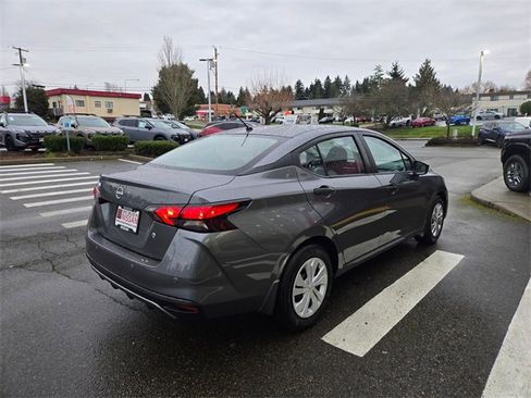 Used 2025 Nissan Versa S w/ Trunk Package image 7