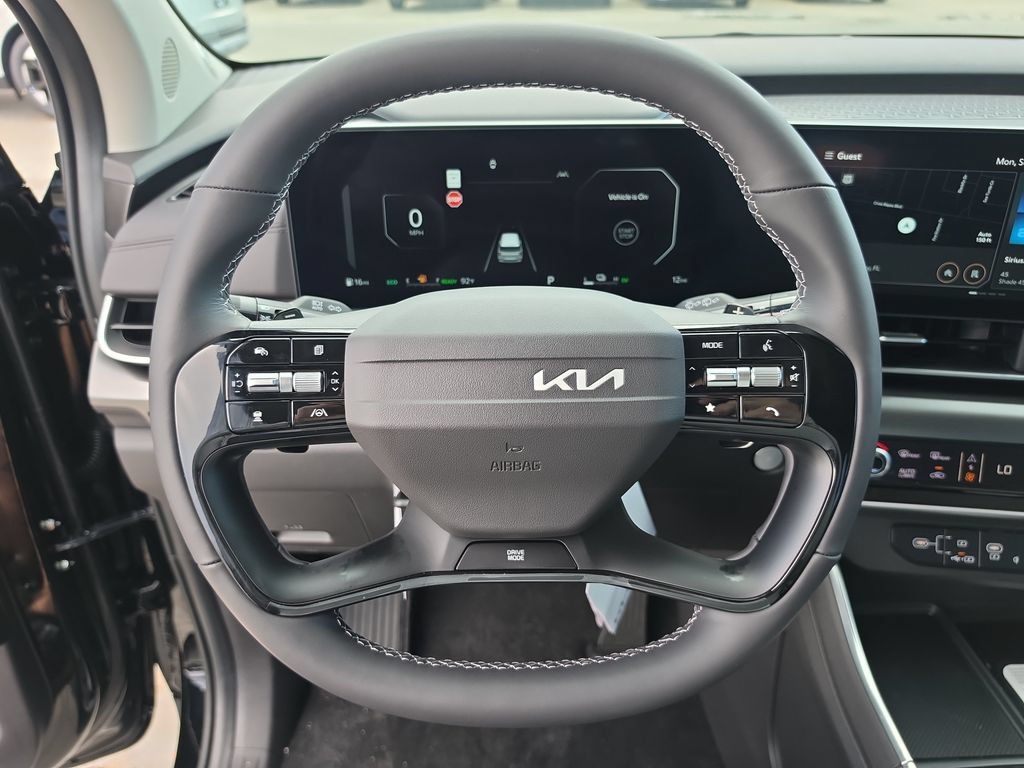 New 2027 Kia Carnival SX w/ Dark Edition Package FWD image 31