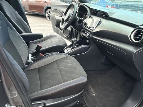 Used 2019 Nissan Kicks SV FWD image 26