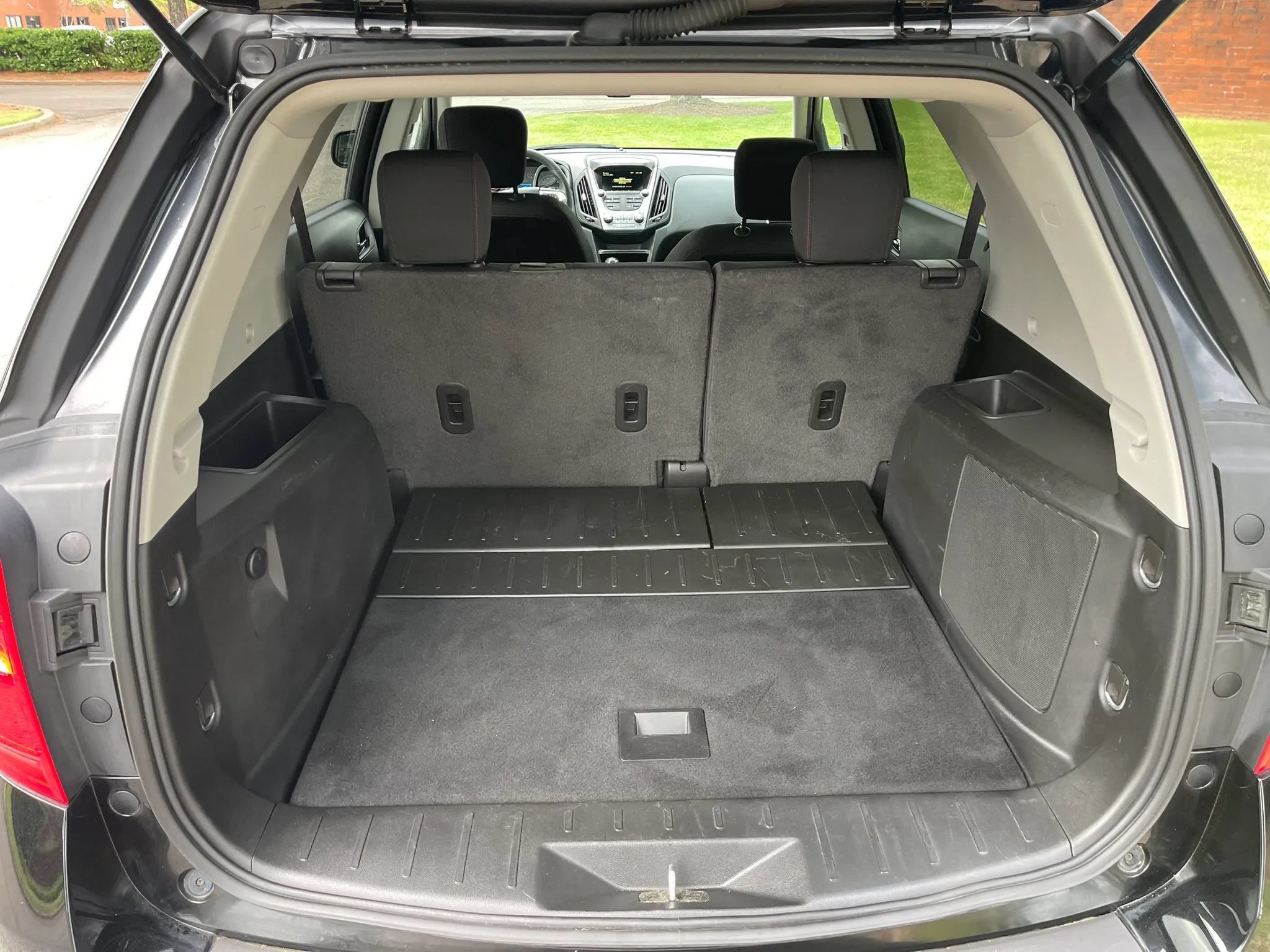 Used 2017 Chevrolet Equinox LT FWD image 15