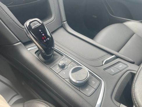 Used 2024 Cadillac XT5 Luxury AWD/4WD image 27