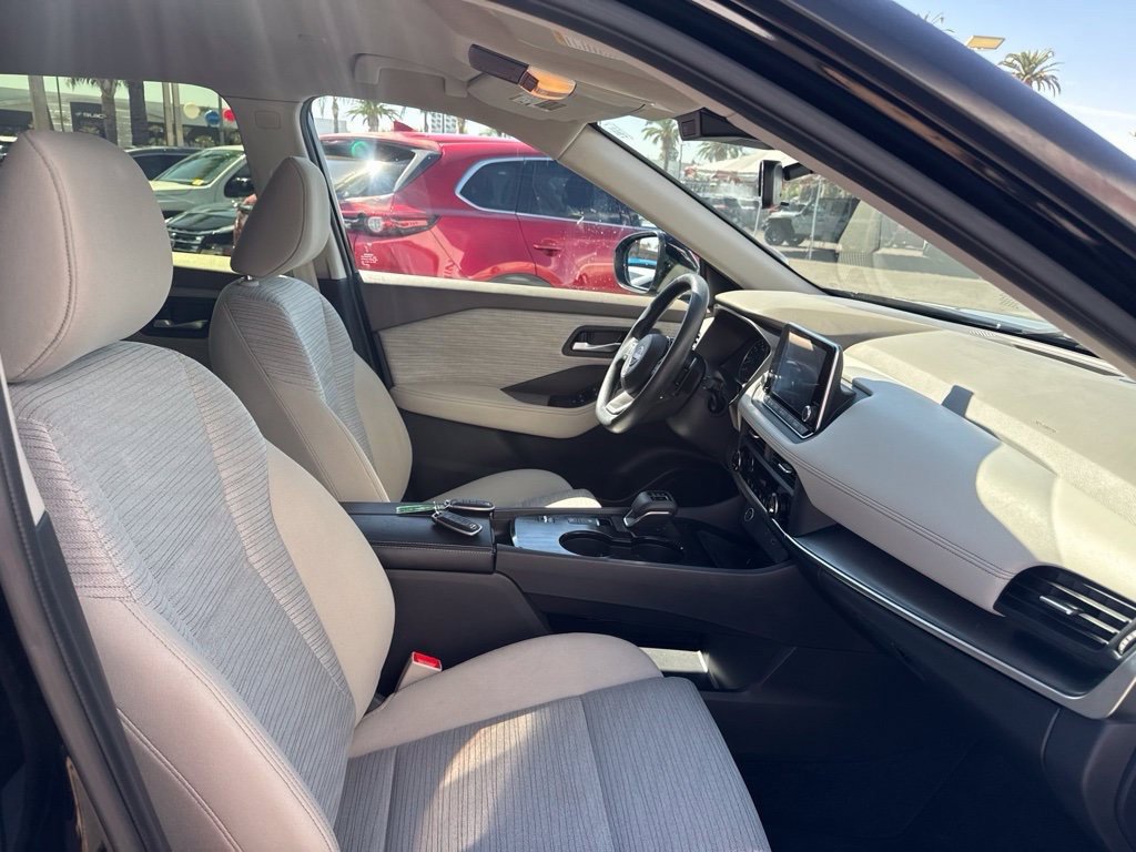 Used 2023 Nissan Rogue SV FWD image 20