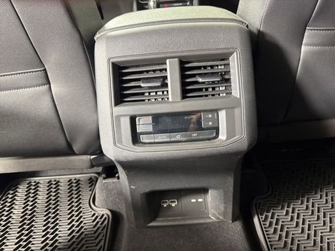 Used 2021 Volkswagen Atlas SEL AWD/4WD image 12