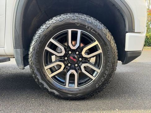 Used 2024 GMC Sierra 1500 AT4 w/ Technology Package image 16