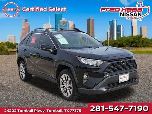 Used 2021 Toyota RAV4 XLE Premium FWD image 1