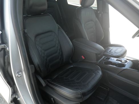 Certified 2023 Ford Escape Platinum w/ Premium Technology Package image 21
