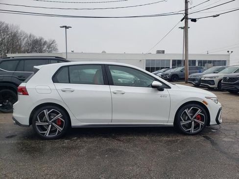 New 2026 Volkswagen GTI SE image 3