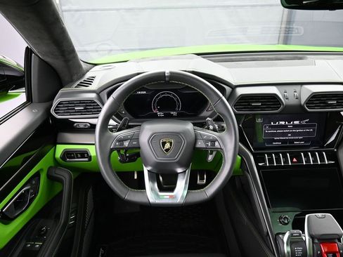 Used 2024 Lamborghini Urus S image 19