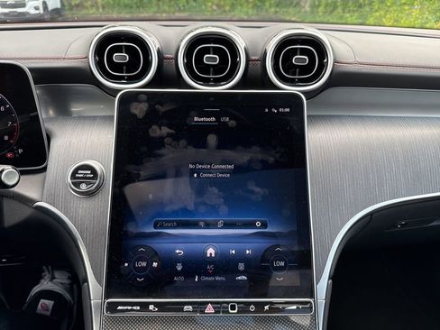 Certified 2025 Mercedes-Benz GLC 43 AMG 4MATIC image 35