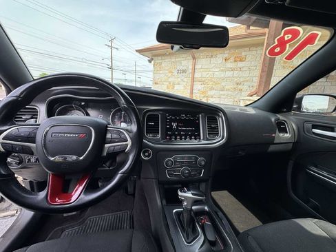 Used 2018 Dodge Charger R/T image 10