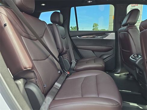 Certified 2024 Cadillac XT6 Premium Luxury w/ Technology Package image 28