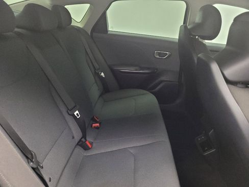Used 2025 Kia K4 FWD image 19